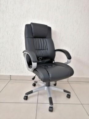 Кресло Barneo K-6 для руководителя (черная экокожа) в Надыме - nadym.ok-mebel.com | фото 1