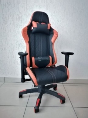 Кресло геймерское Barneo K-52 (черная экокожа оранжевые вставки) в Надыме - nadym.ok-mebel.com | фото